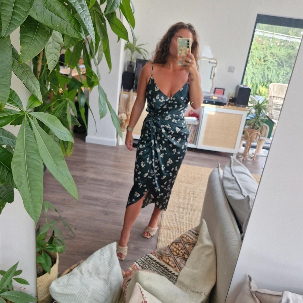 Chic Green Floral Midi Dress